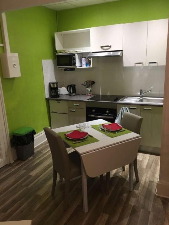Studio Meuble 3 Etoile 236 Vittel Dış mekan fotoğraf